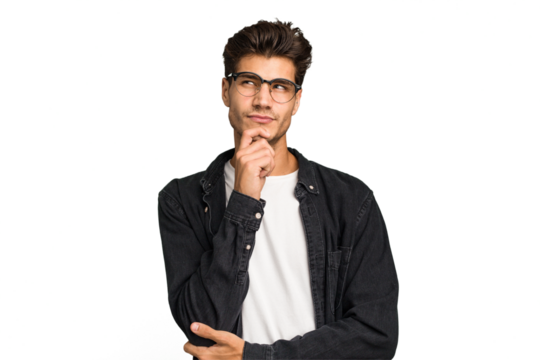 Young caucasian handsome man isolated looking sideways with doubtful and skeptical expression.