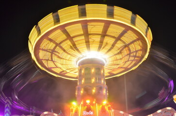 Karusell carousel at night light painting long exposure Kirmes Jahrmarkt