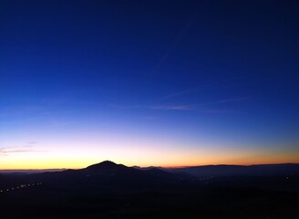 Anochecer en el horizonte