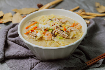 Korean style spicy white noodle soup with seafood 'hayan jjamppong'