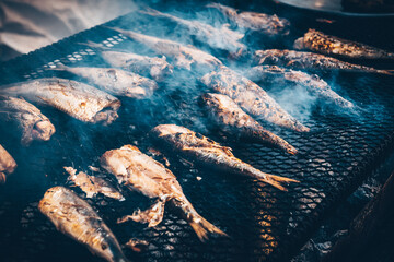 Fête du hareng : barbecue avec hareng grillés