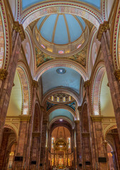 Obraz premium The interior of a cathedral in Cuenca, Ecuador (Cathedral of the Immaculate Conception.) 