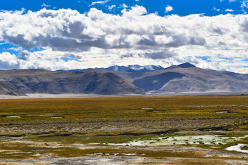 Pangong Tso to Tso Moriri route diverges from Chusul and leads to Kaksang La, Horala, and Mahe.
Kaksang La is a high mountain pass at an elevation of 5.436m (17834ft) above the sea level.