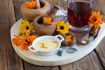 alternative Medizin aus Ringelblumen