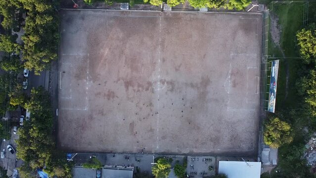 Campo de futebol de barro 