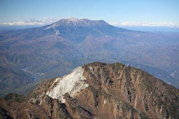 A panoramic view of Mt. Ontake seen from the summit of Mt. Kisokomagatake