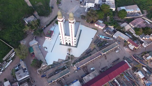 Mosqu&eacute;e de la divinit&eacute; et mer 13 - Dakar, Senegal - shot taken with drone