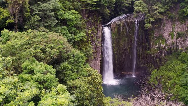 熊本県人吉市 鹿目の滝 空撮 MAVIC2PRO