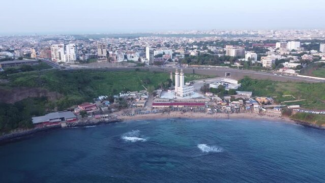 Mosquée de la divinité et mer 11 - Dakar, Senegal - shot taken with drone