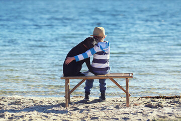 kuscheln mit dem Hund