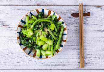 Stir-fried small rape, a traditional delicacy