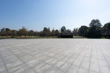 empty floor in city park