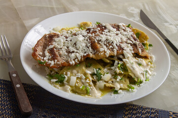 mexican food chilaquiles
