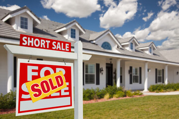 Sold Short Sale Real Estate Sign and House - Left - obrazy, fototapety, plakaty