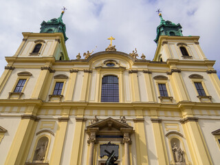 Fototapeta na wymiar Holy Cross Church, Warsaw, Poland
