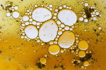 Reaction of liquid bubbles