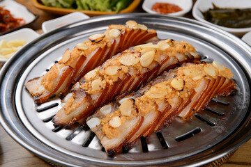 Jokbal with garlic sauce