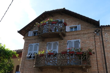Maison mignonne neuve en Italie 