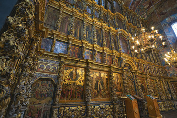 Fototapeta na wymiar Iconostasis of the Church of Ilya the Prophet in Yaroslavl