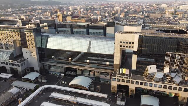 京都駅  京都駅ビル  ドローン撮影　朝焼け　
