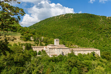 Fototapeta na wymiar Monastero di Fonte Avellana, Marche