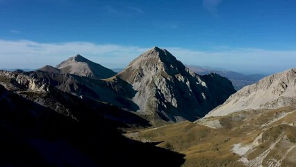 Das Rifugio Carlo Franchetti am Gran Sasso in Italien. Drohne