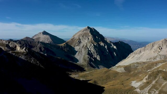 Das Rifugio Carlo Franchetti am Gran Sasso in Italien. Drohne