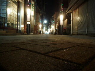 深夜の商店街