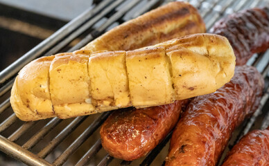 Garlic bread, the delicious accompaniment of barbecue.
