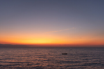 Atardecer en el mar 