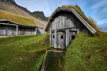 Stara wieś wikingów na Islandii - obrazy, fototapety, plakaty