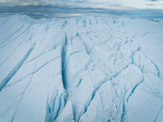 Texturas y grietas sobre la superficie de un icebrerg  © Néstor Rodan