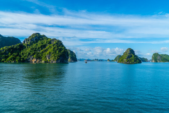 Amazing panoramic view of Ha Long Bay, Vietnam