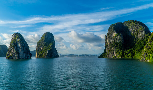 Stunning rock formations and landscapes in Ha Long Bay, Vietnam