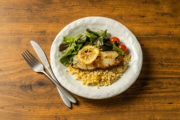 白身魚のムニエル　 white fish grilled with butter