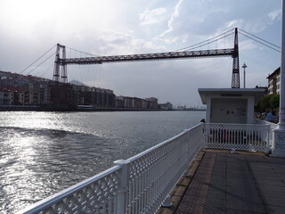 Portugalete, localidad vasca famosa por su puente colgante.