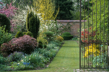 Obraz premium Jardin floral du Château de Digeon, Morvillers Saint Saturnin,80, Somme, France