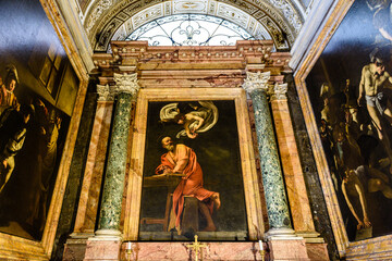 Roma, chiesa San Luigi dei Francesi,  con quadri di Caravaggio - obrazy, fototapety, plakaty
