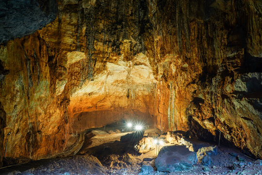 Cennet cehennem (caves of heaven and hell) cave in Turkey, Siliske Mersin