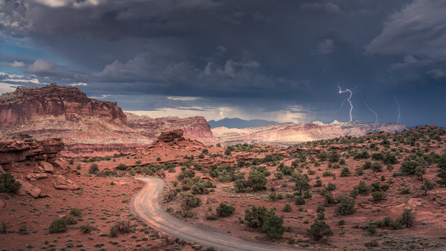 Dramatic monsoon lightning storm from Panorama Point in the Capitol Reef National Park © Craig Zerbe