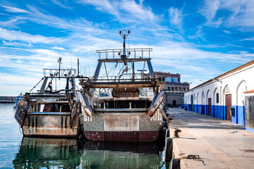 Fototapeta na wymiar Bateaux de pêche dans le port de Calpe en Espagne