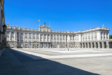 Fototapeta na wymiar Plaza de la Armería and the Royal Palace of Madrid, Madrid, Spain