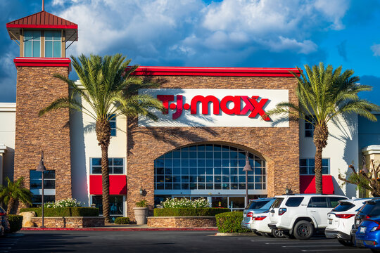 TJMaxx Storefront - Rancho Cucamonga

TJ Maxx is an American department store chain that sells at lower prices than most other similar stores. It has more than 1,000 stores in America. 