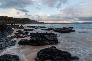 Fototapeta na wymiar Morning view of Wategos Beach coastline, Byron Bay, Australia.