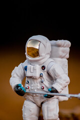 astronauta realizando una misióncientifica en el planeta marte © J.M. Tornero