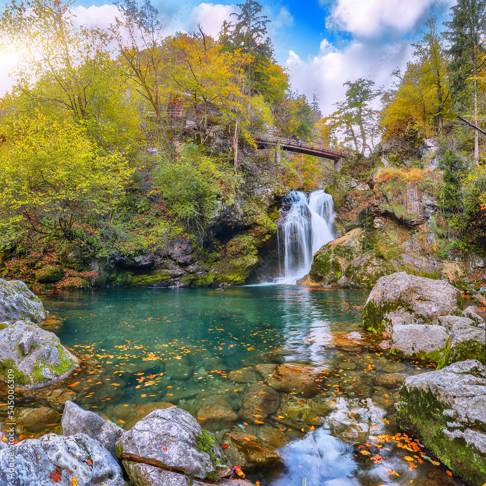 Sticker Breathtaking autumn view of popular tourist destination  Sum Waterfall in Vintgar Gorge.