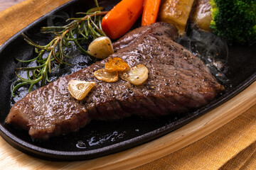 黒毛和牛のイチボステーキ