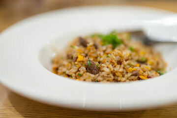 Fry rice with beef and egg