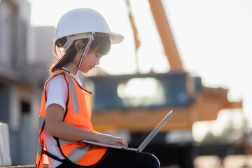 Asian little girl future engineers © FAMILY STOCK