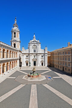 Loreto, il Santuario della Madonna di Loreto. - Marche